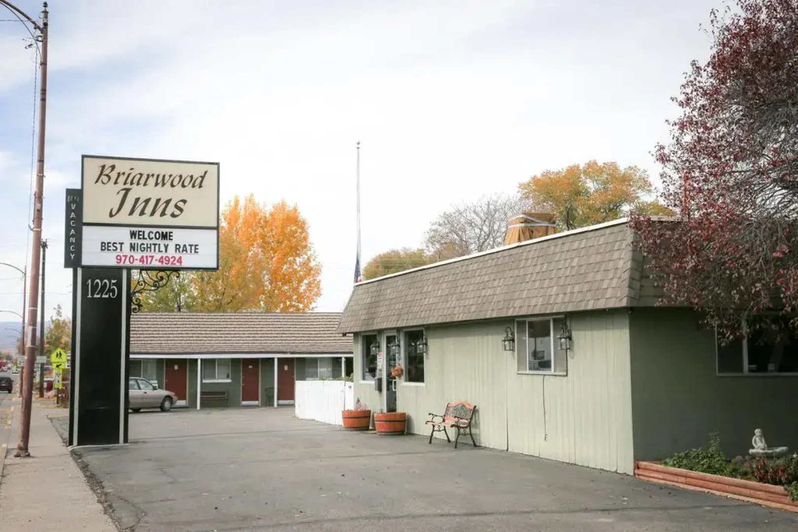 Minecart Motor Lodge