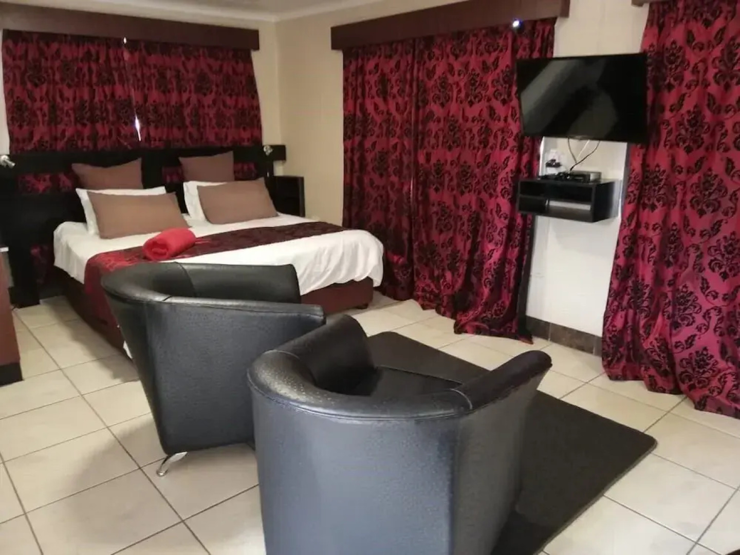 El Gran Chaparral Guest House