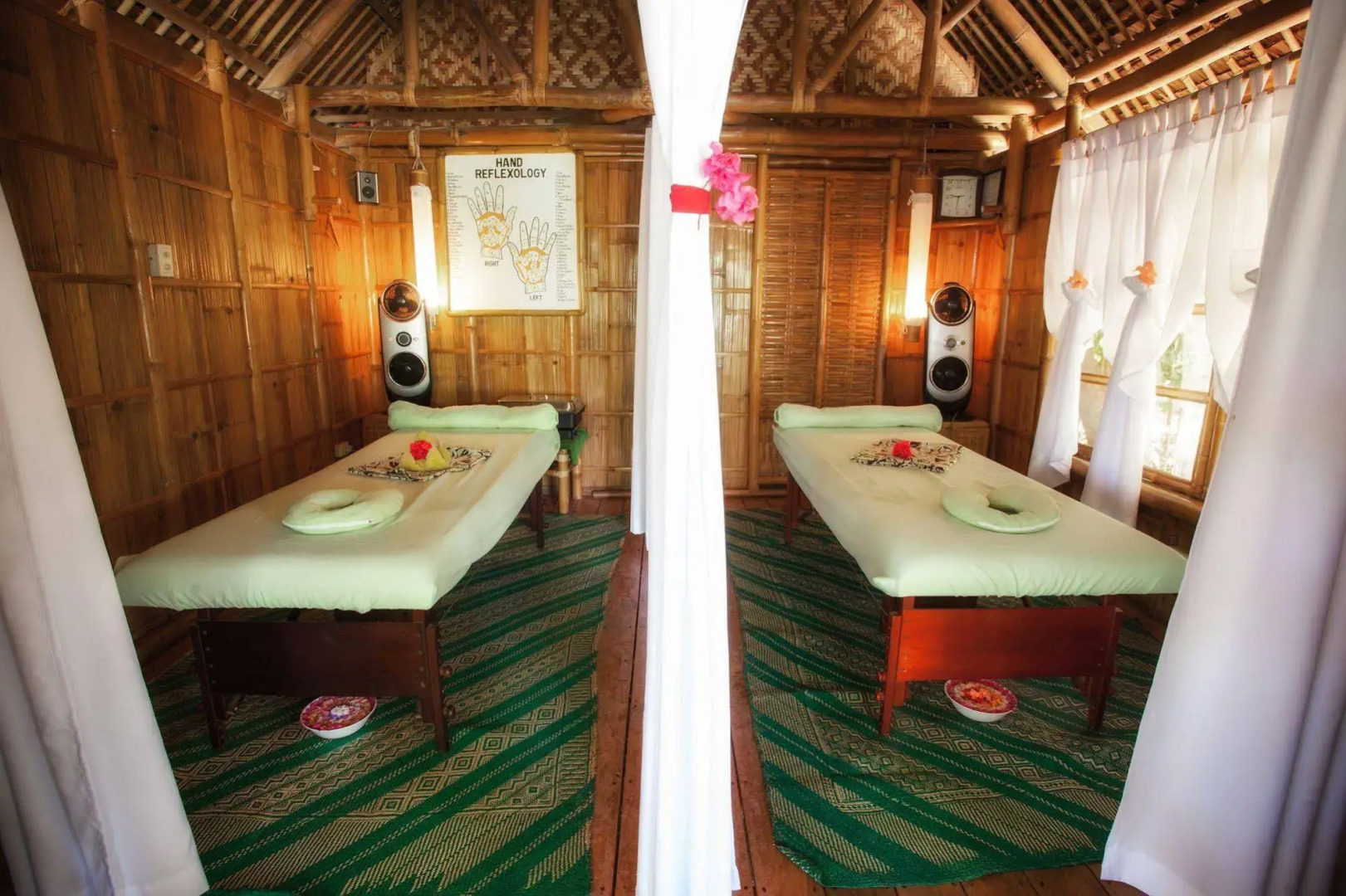 Pura Vida Beach & Dive Resort