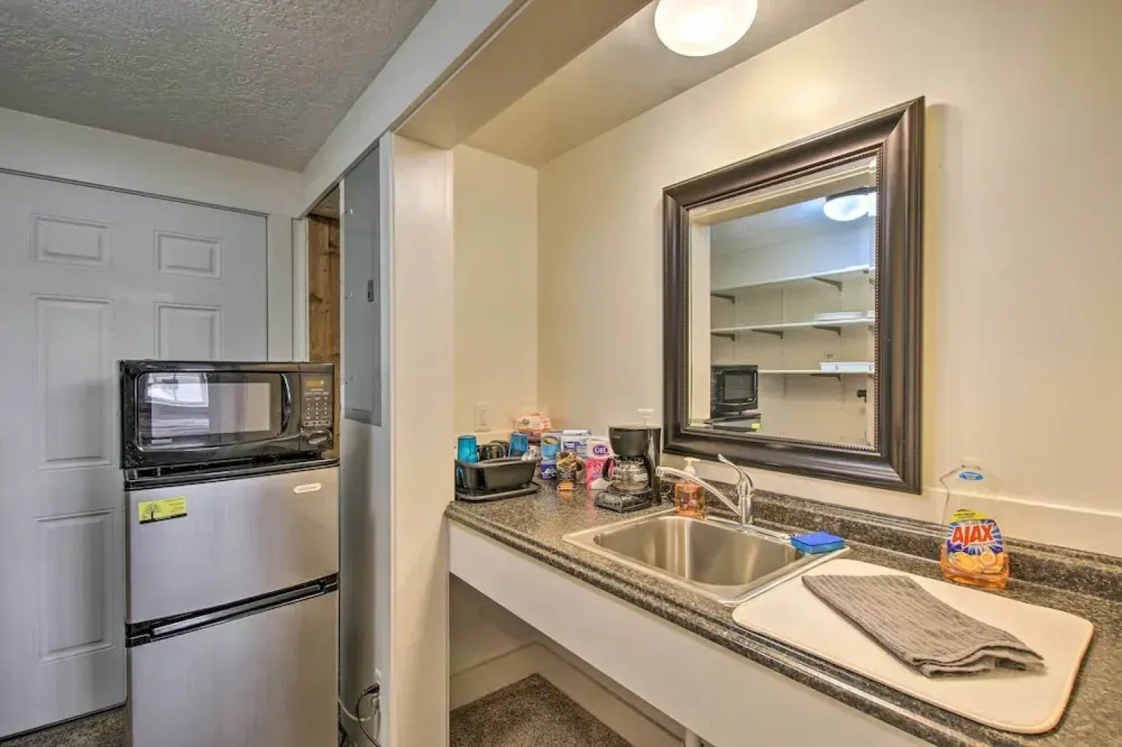 North Logan Studio, Walk to Utah State Campus!