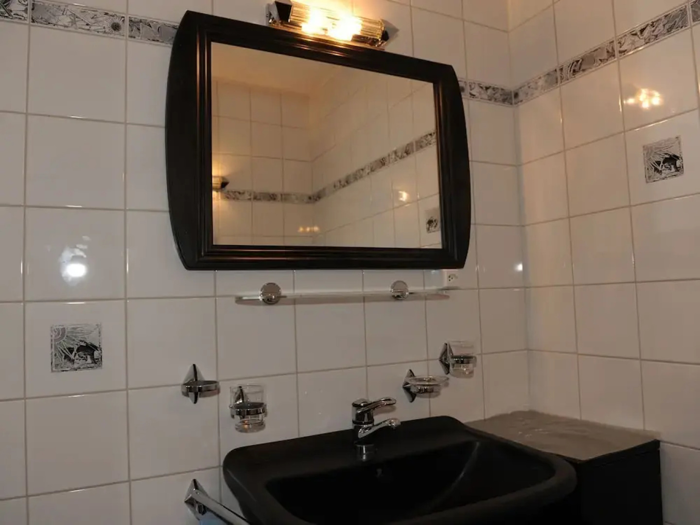 Beautifully Situated House With a View of the Mountain World