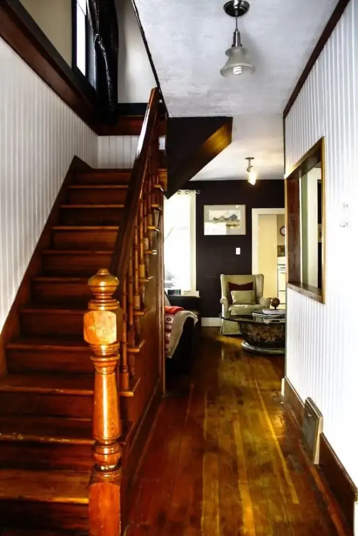 Snowshoe Pete's Mountain Retreat