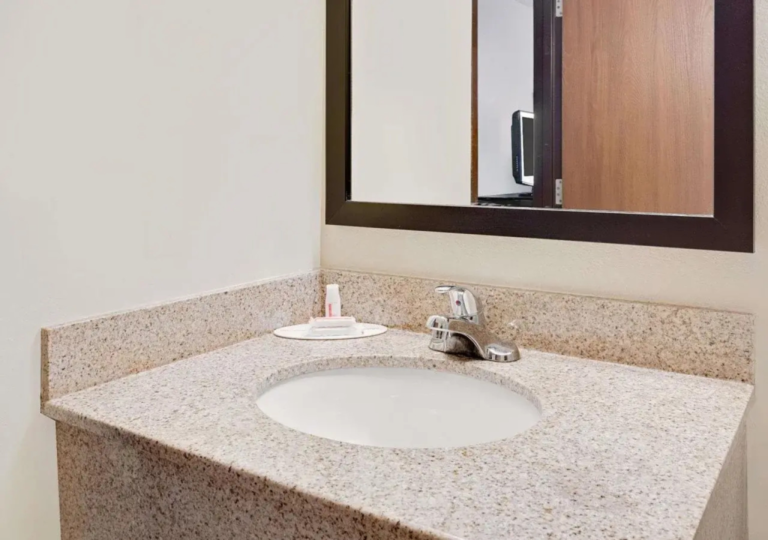 Super 8 by Wyndham Decorah