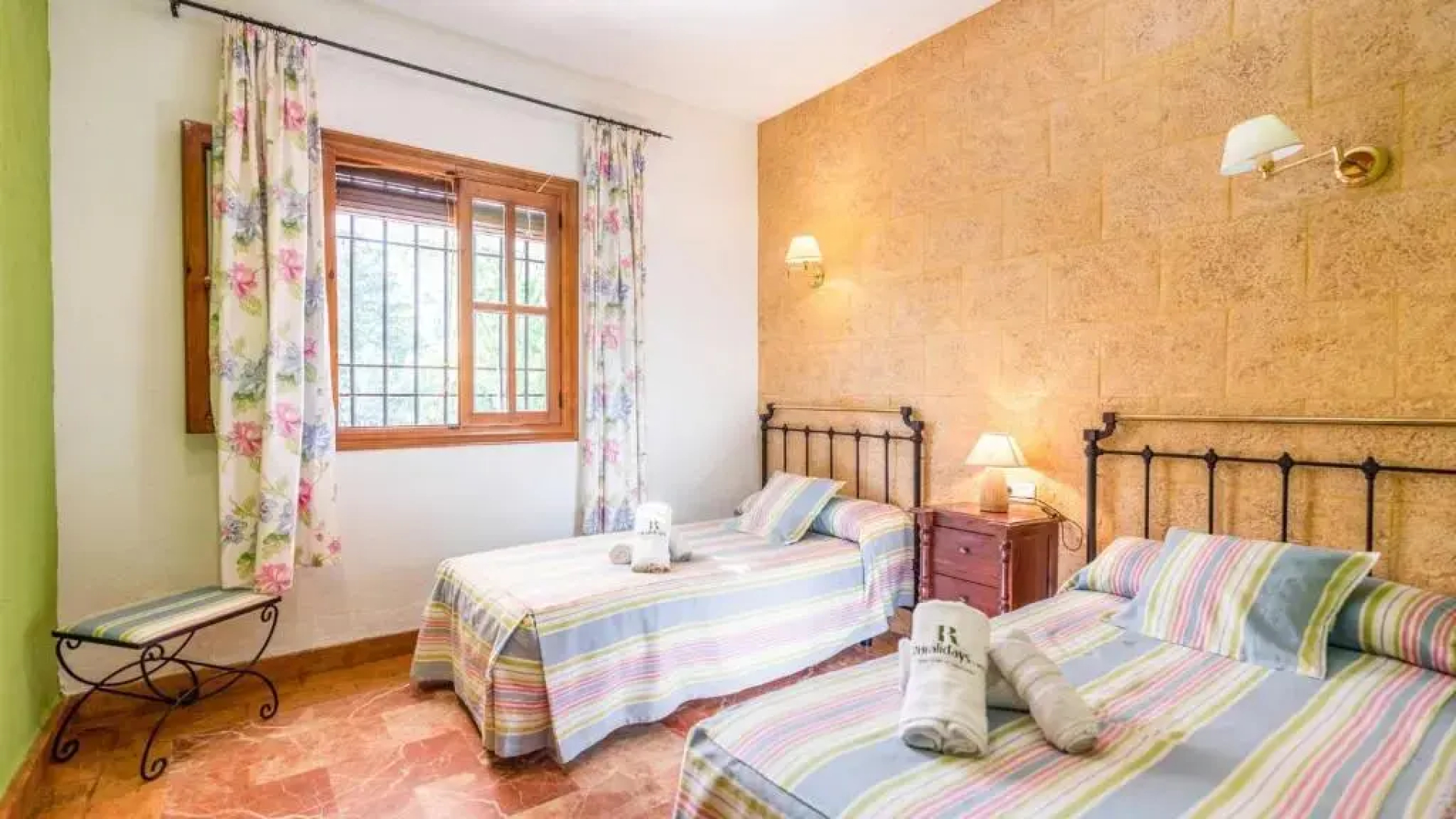 Casa Huerta El Fontanarillo Montemayor by Ruralidays