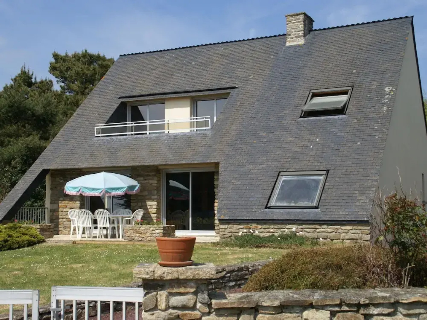 Holiday Home in Ambon With Bar, Balcony, Terrace,garden, BBQ