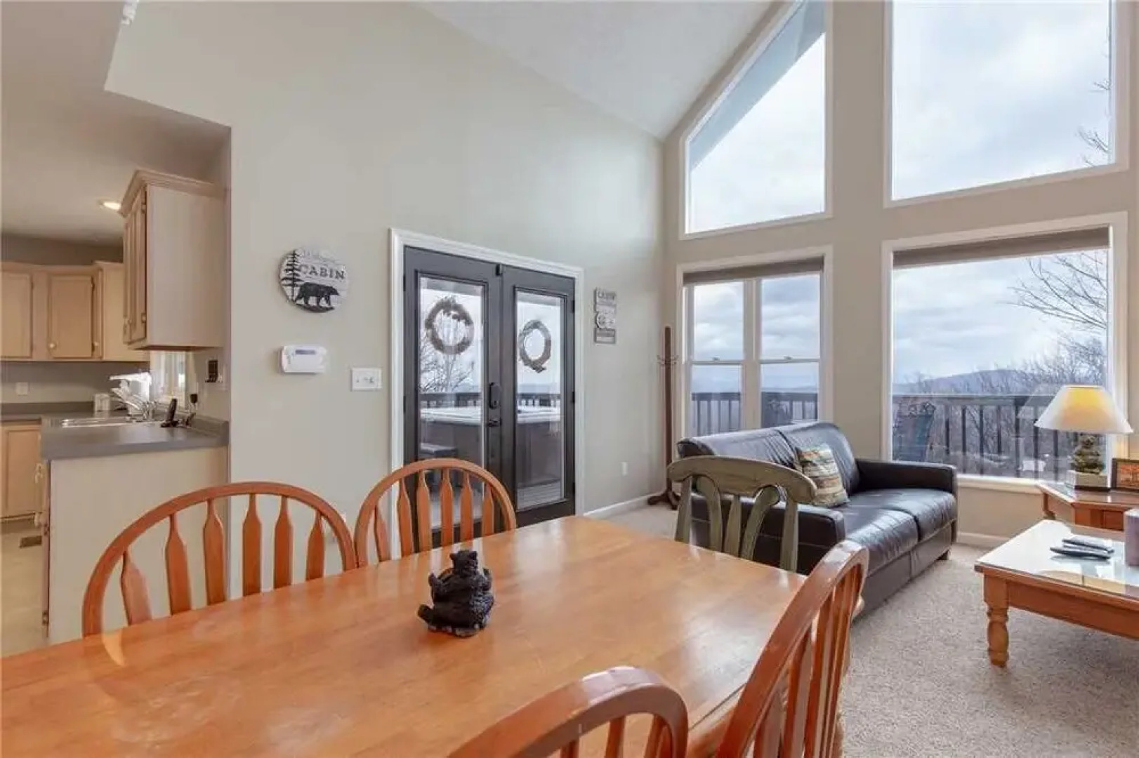 Kickback Kabin - Three Bedroom Cabin