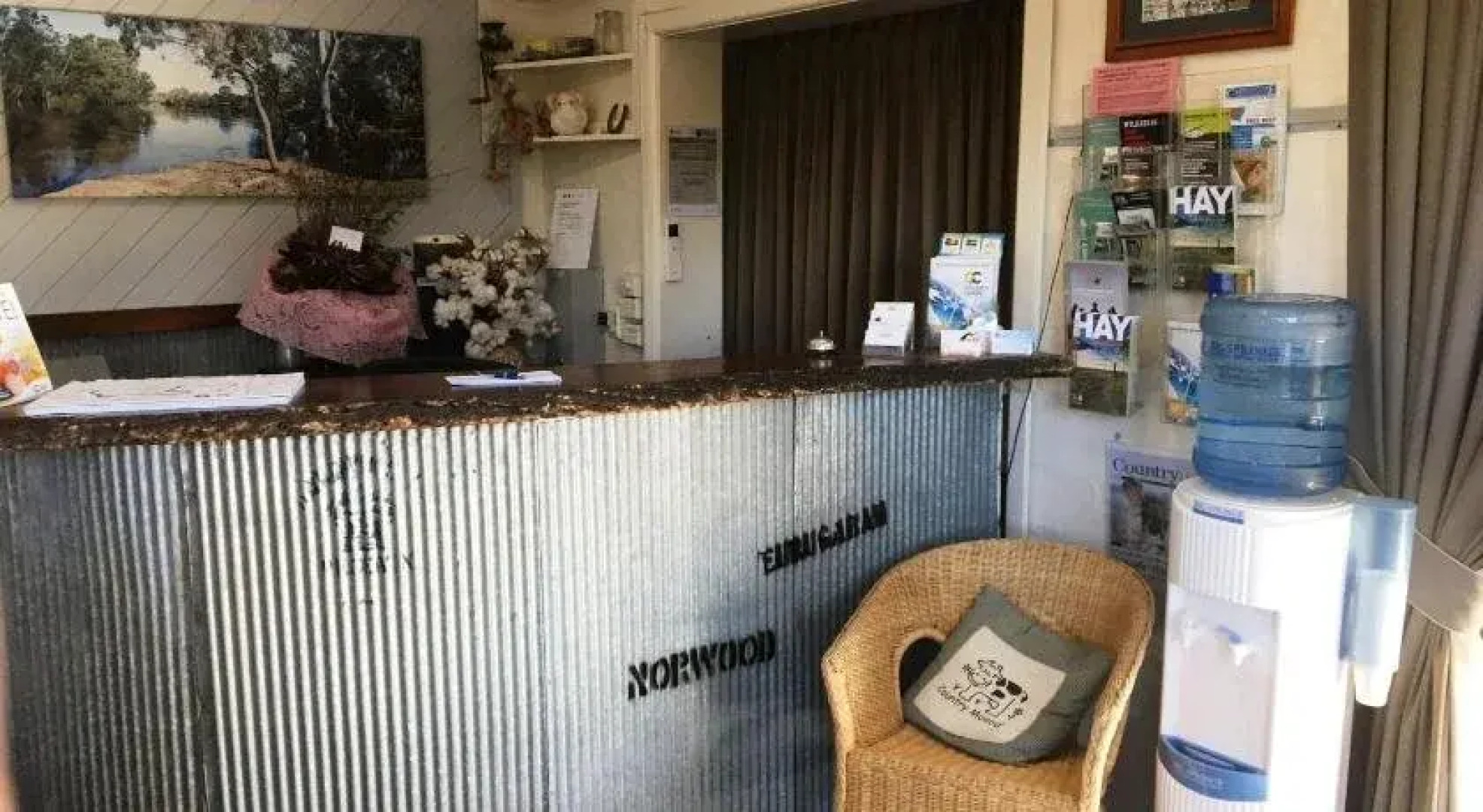 Nicholas Royal Motel