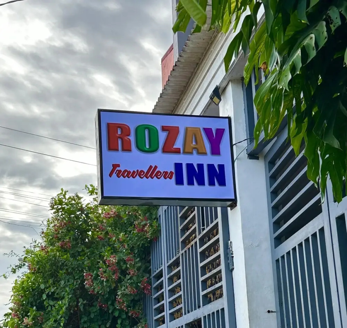 Rozay Travellers Inn