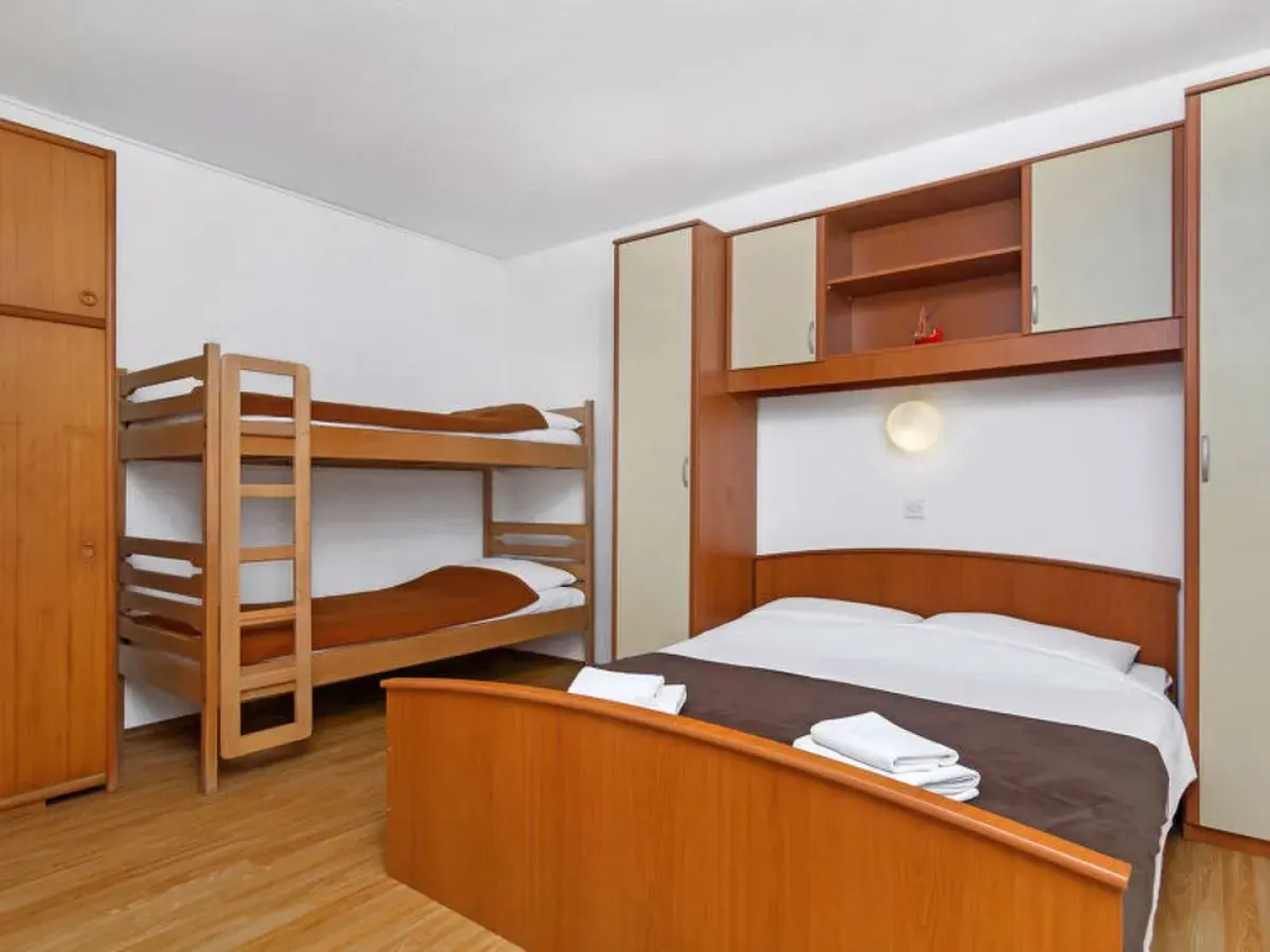 Apartment Cico Hvar/Pokrivenik 19132