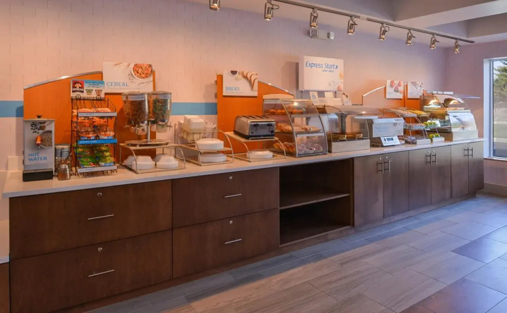 Holiday Inn Express Hotel & Suites Urbana-Champaign by IHG