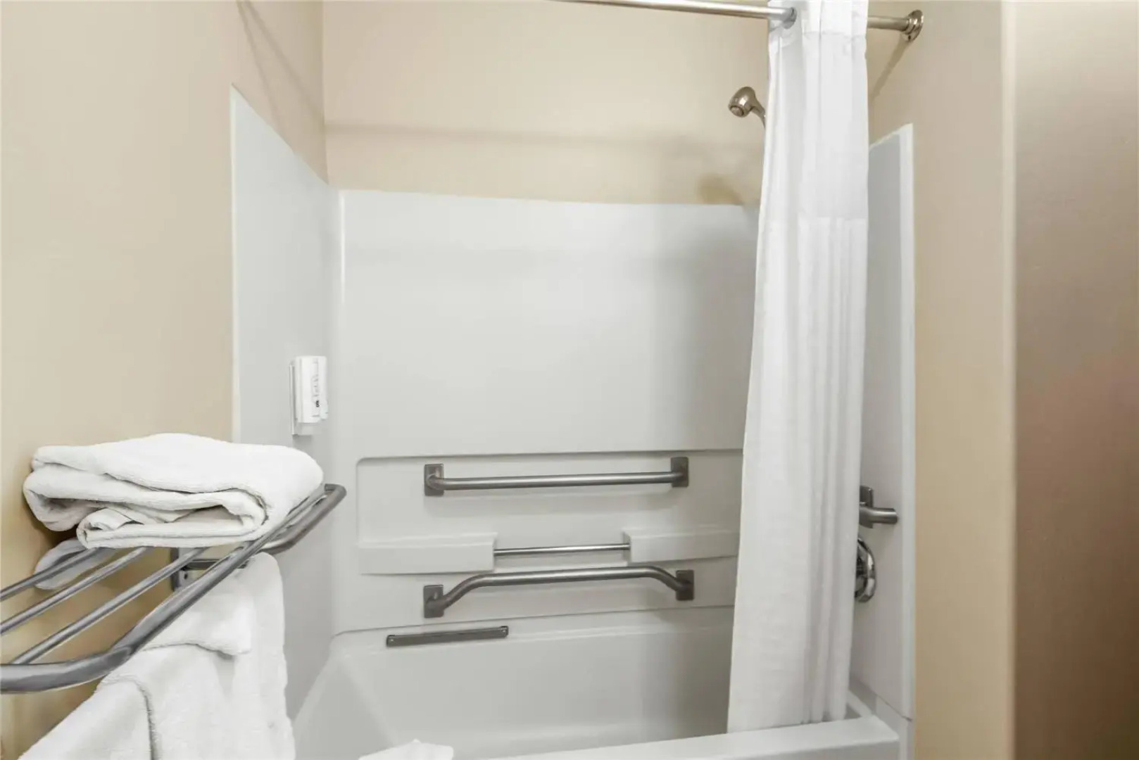 Quality Inn & Suites Vail Valley