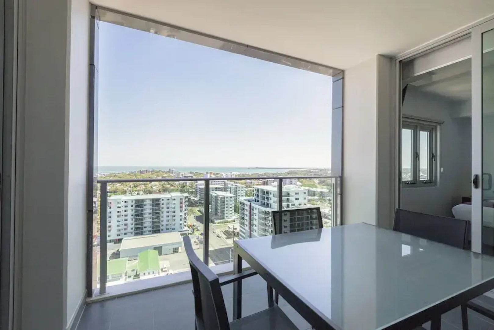 H 105 Mitchell Hotel and Apartments