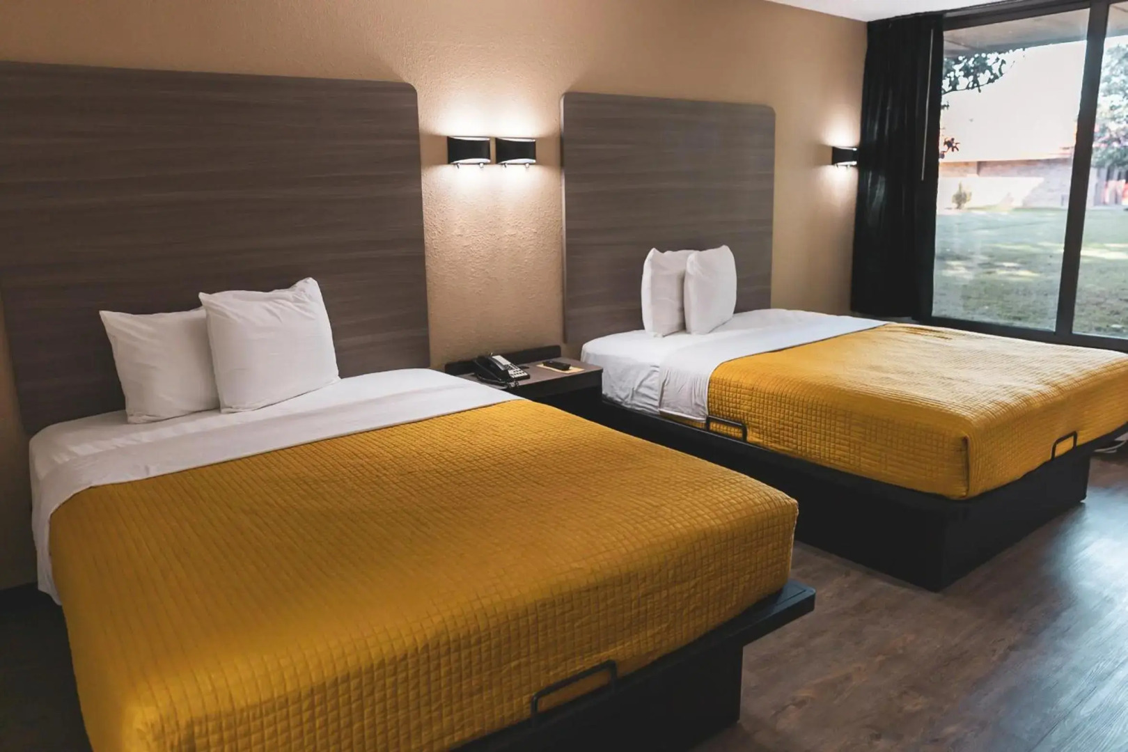 Express Inn & Suites