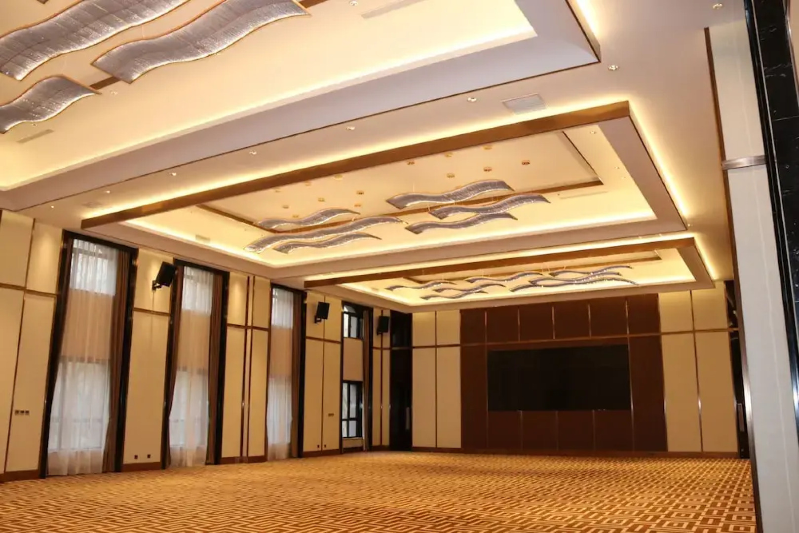 Zhuo Run Hot Spring Jian Guo Hotel