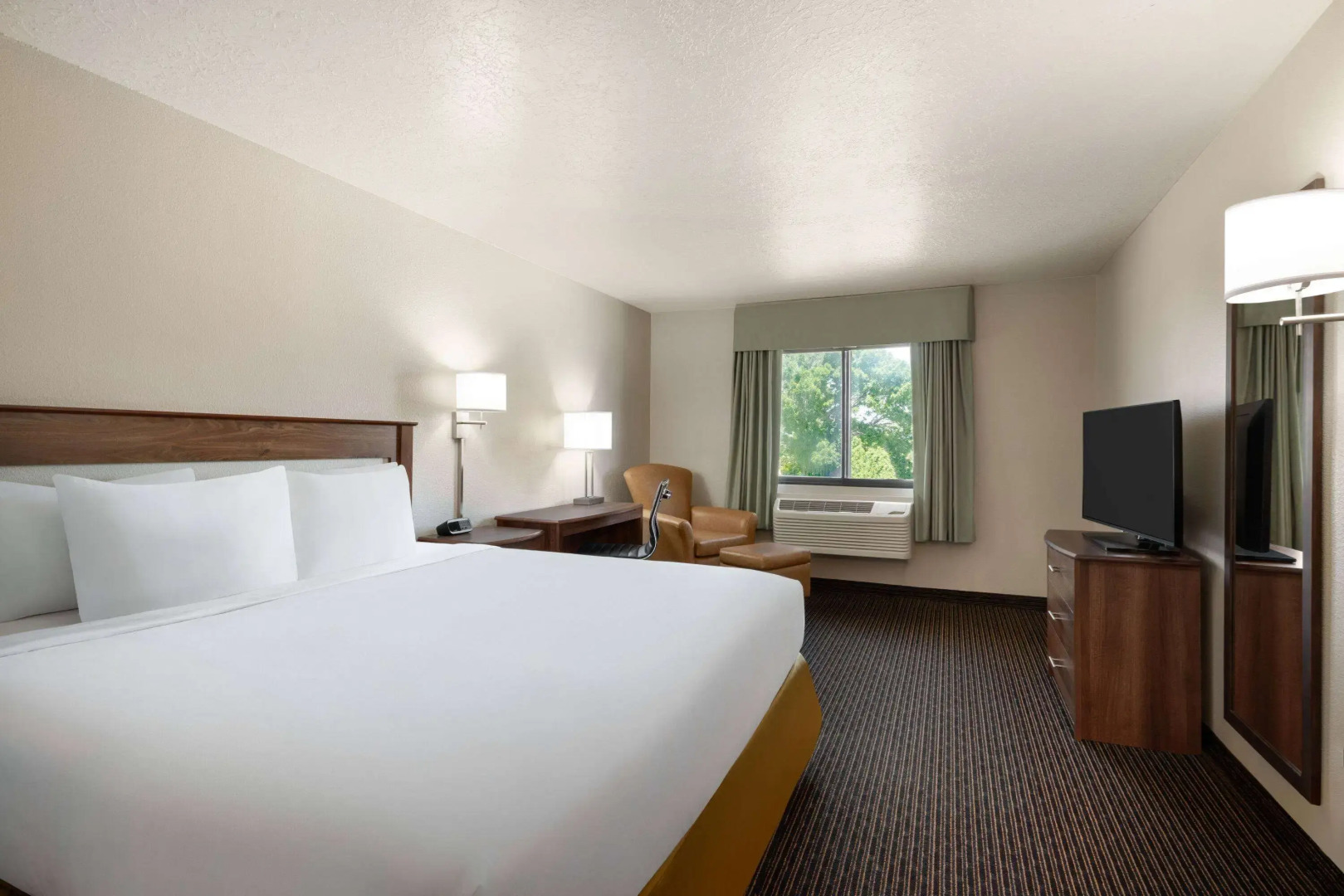 Travelodge by Wyndham Vaughn