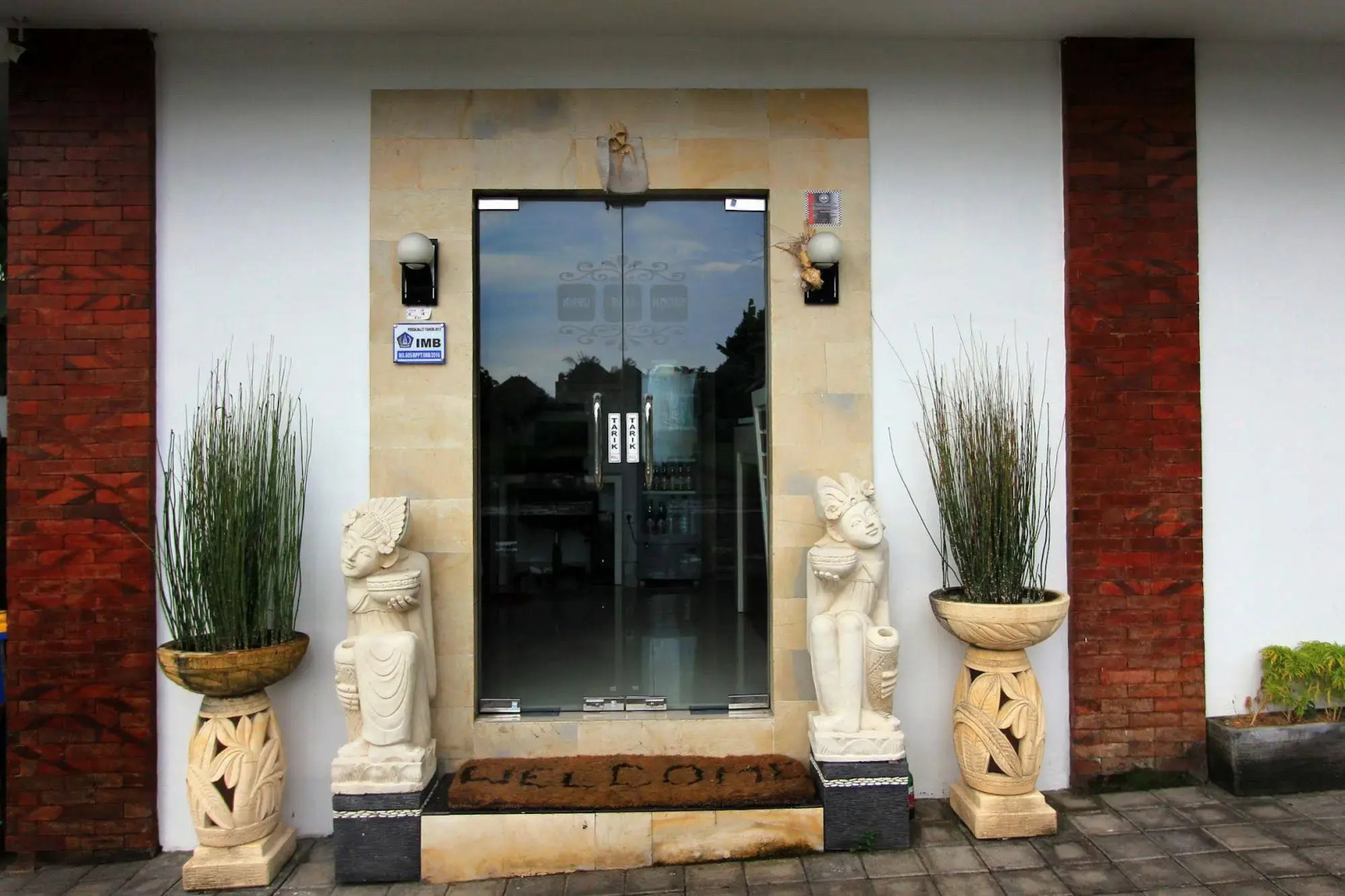 RaBaSTa Kubu Bali Suites Seminyak