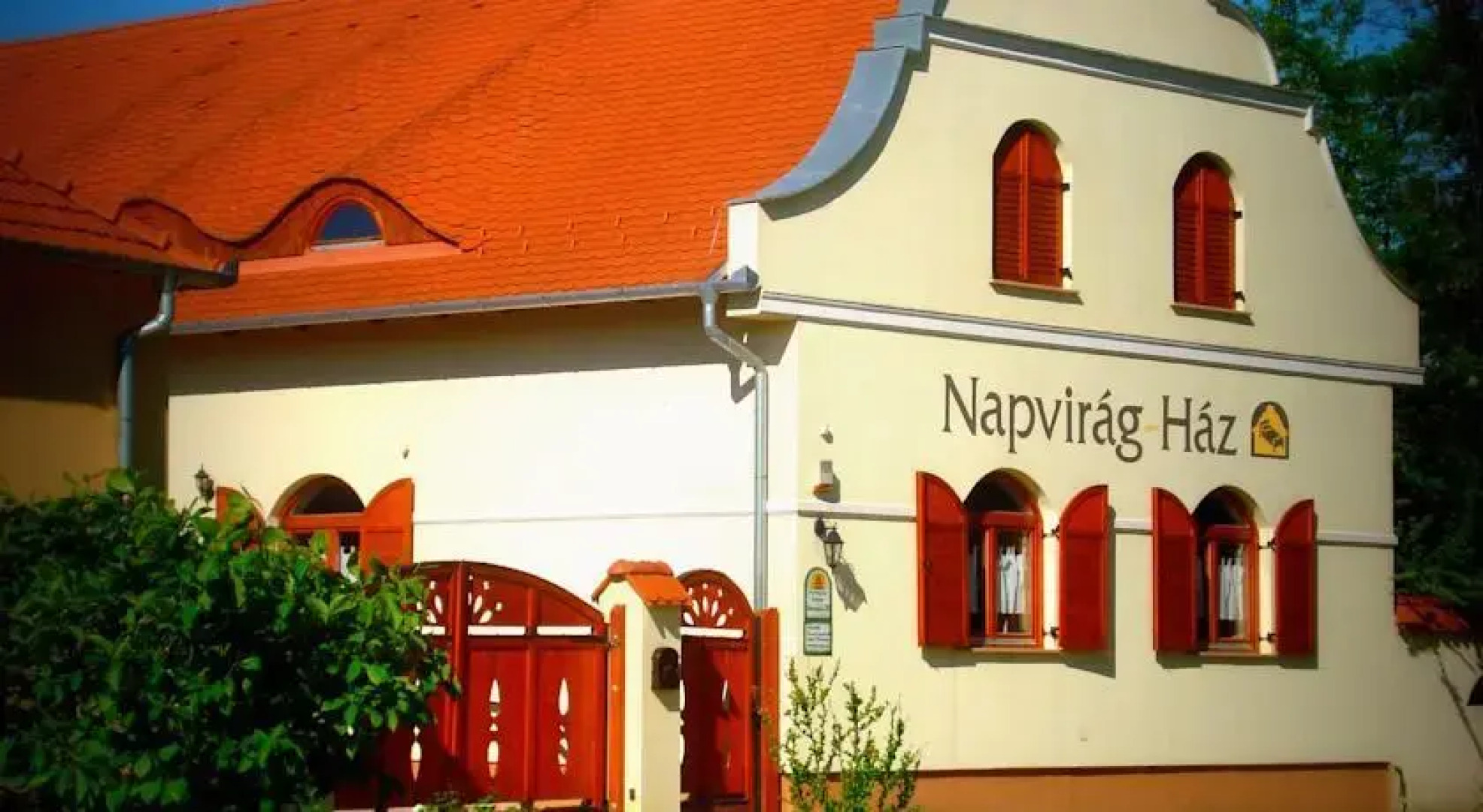 Napvirág-Ház