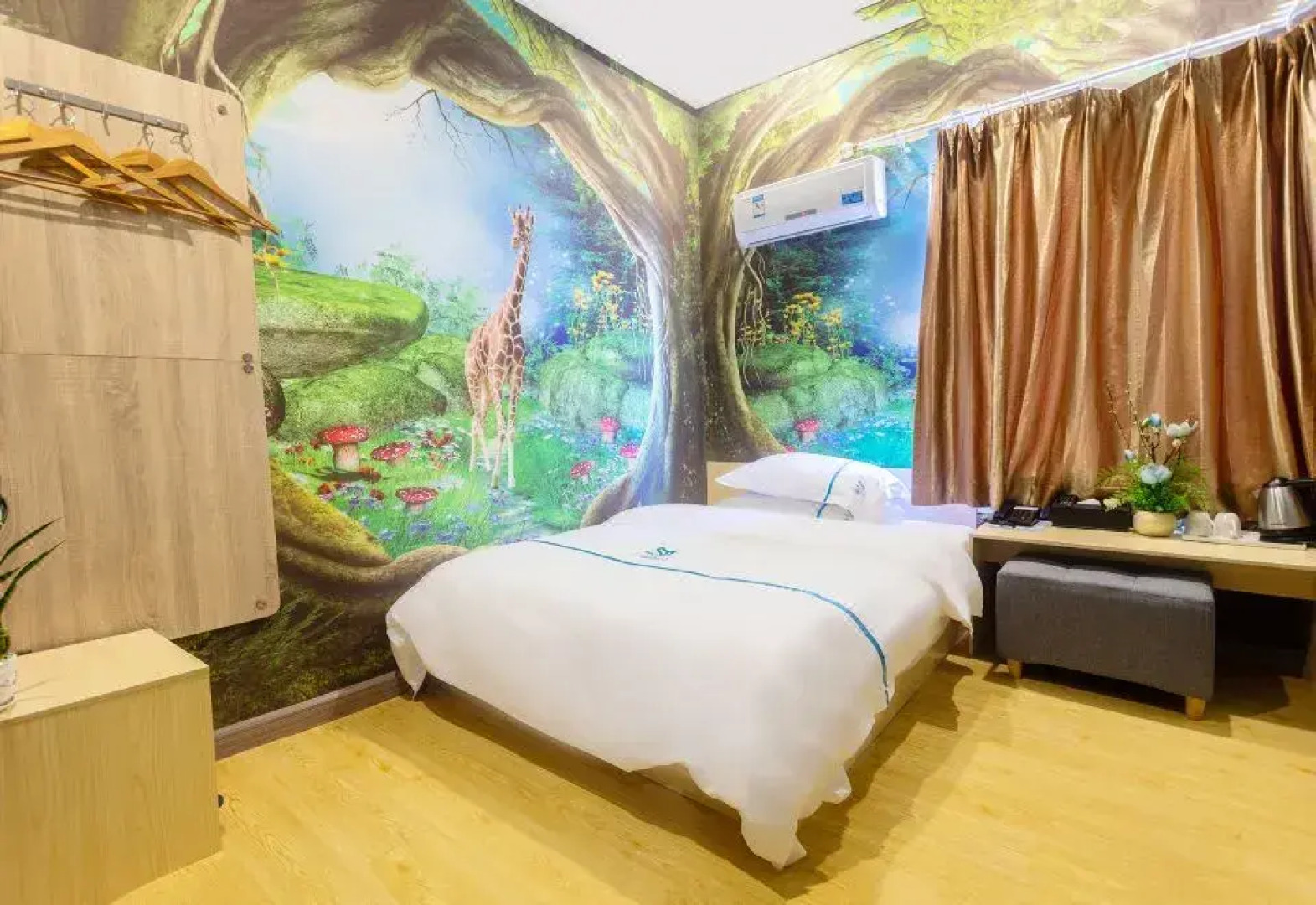 Baihe Hotel (Yangxi West Lake Branch)