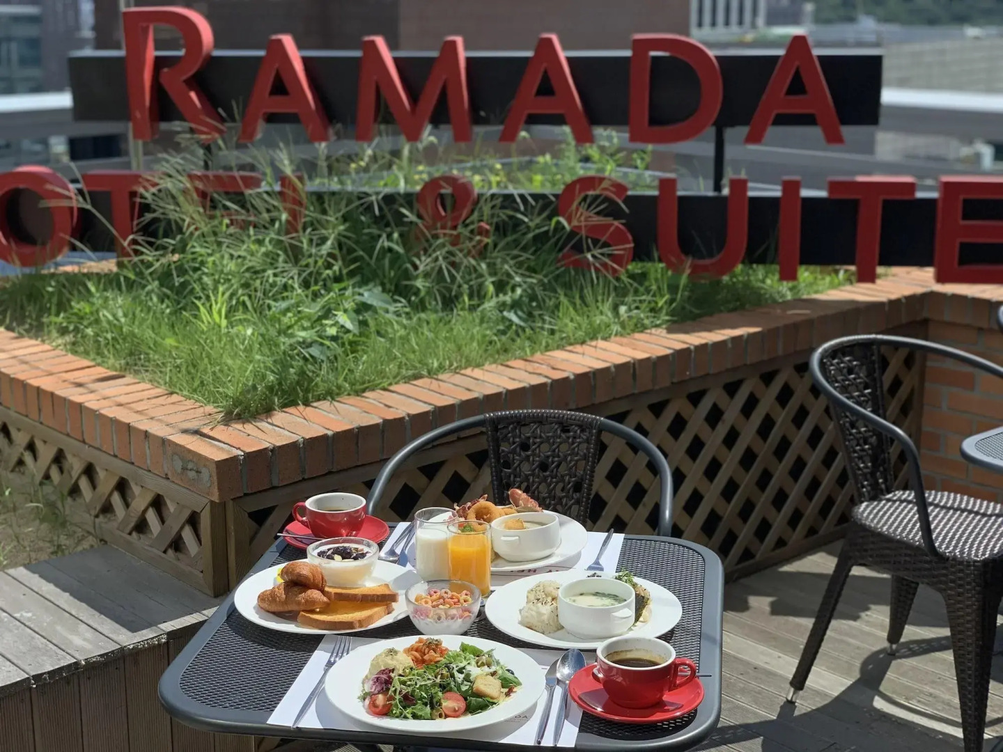 Ramada Hotels & Suites Seoul Namdaemun
