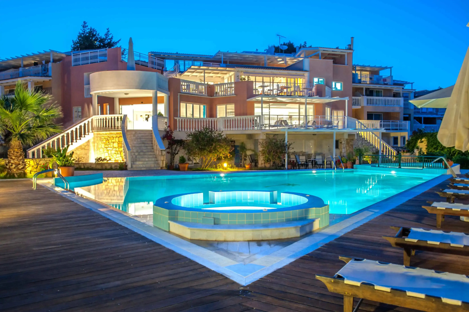 Gerakas Belvedere Hotel & Luxury Suites