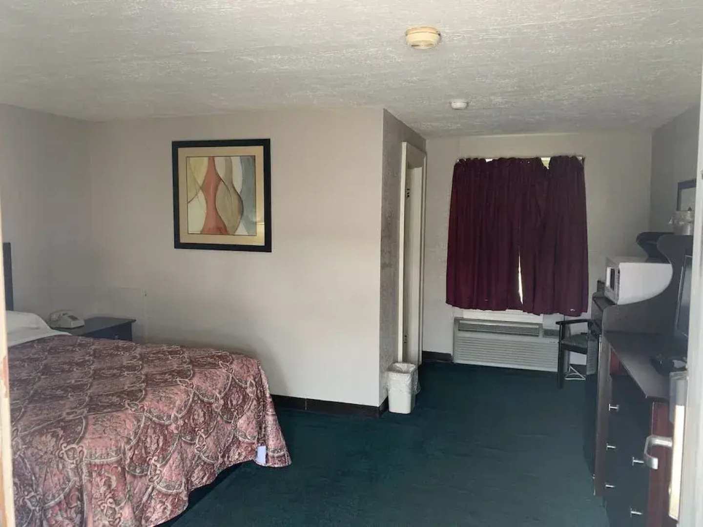 Sheldon's Motel by OYO Keysville Near Hwy 360