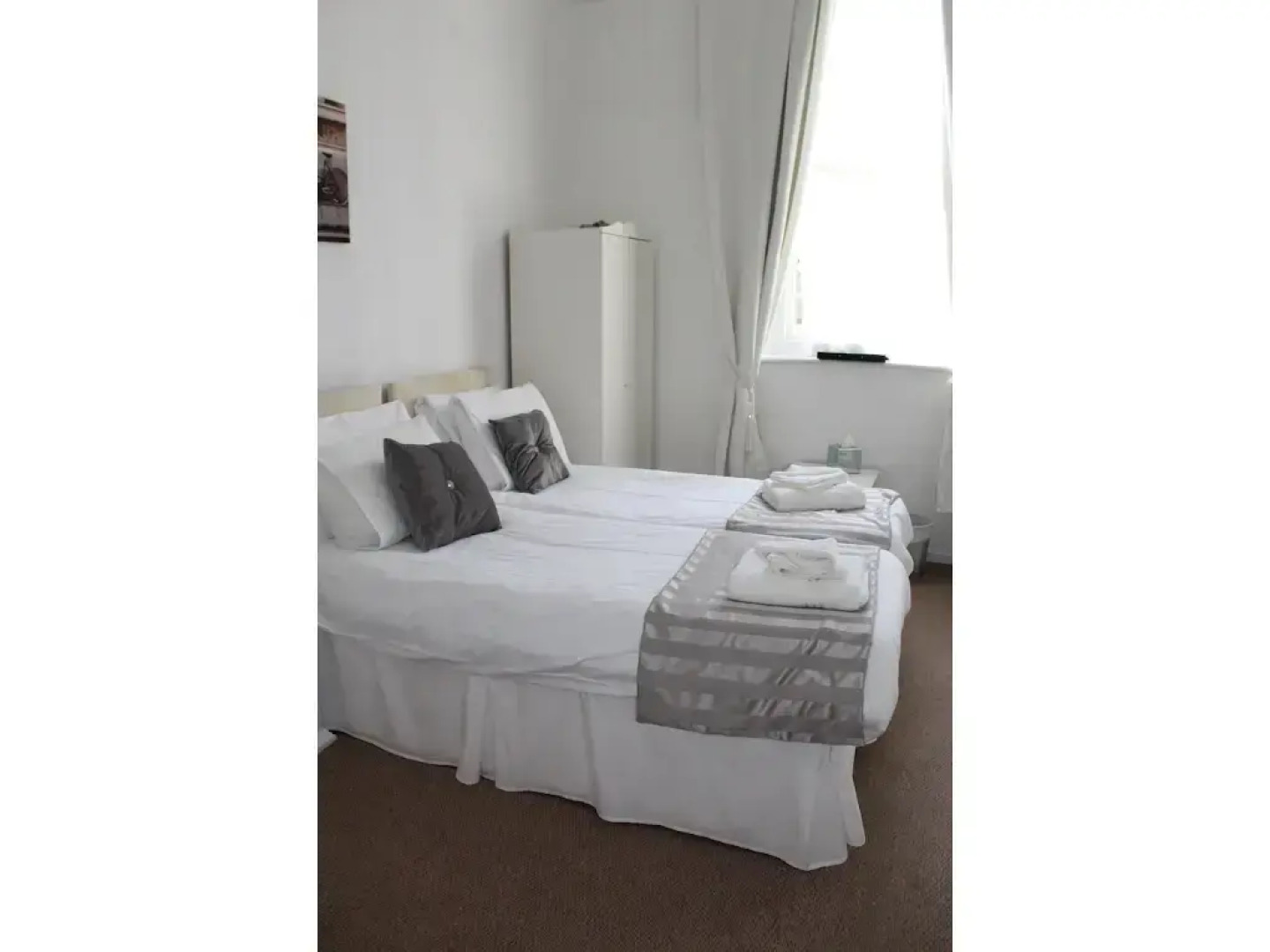 Mansfield Manor Hotel