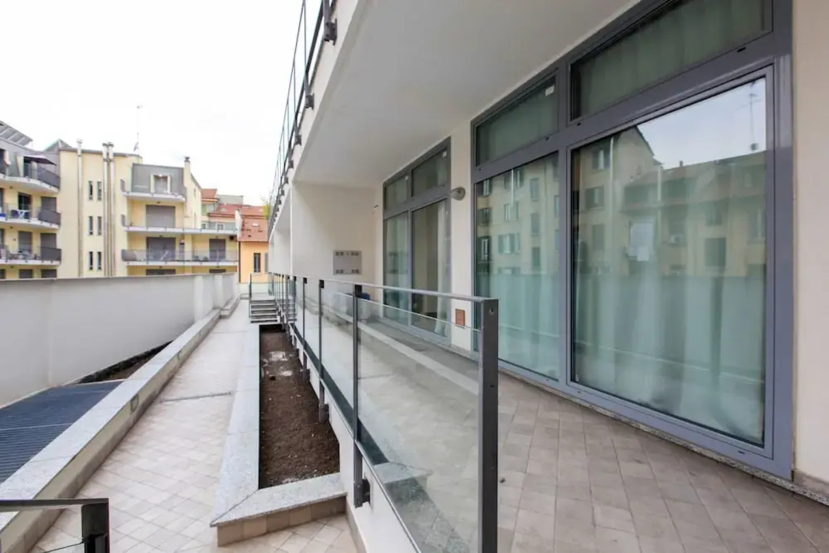 Red Line Room Division