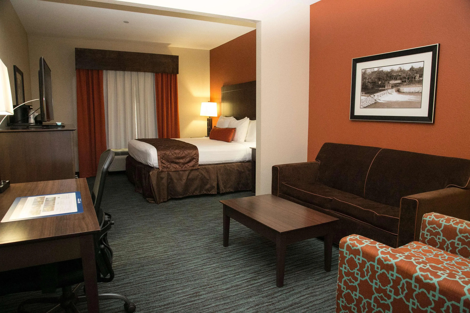 Best Western Plus Longhorn Inn & Suites