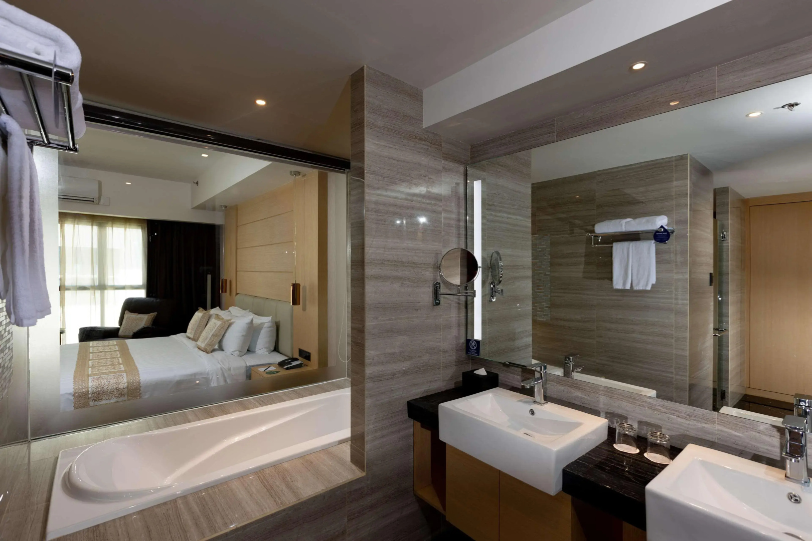 Best Western Plus Metro Clark