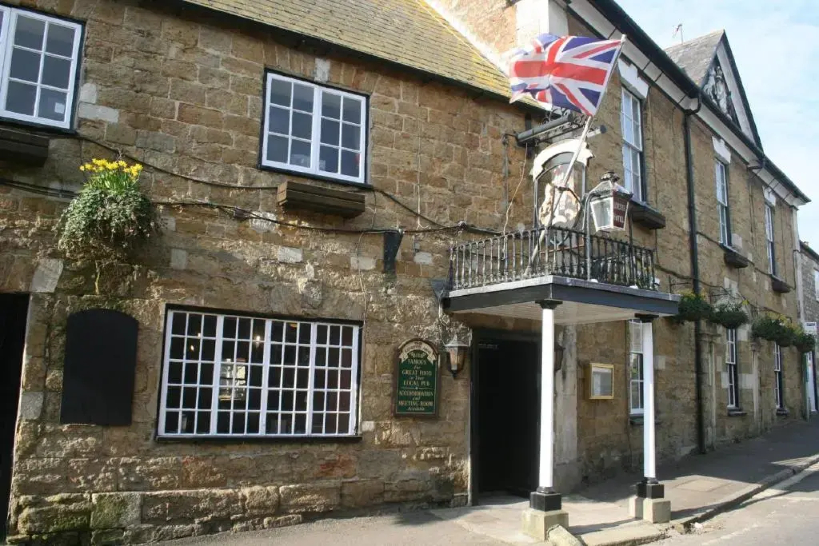 The Ilchester Arms Hotel