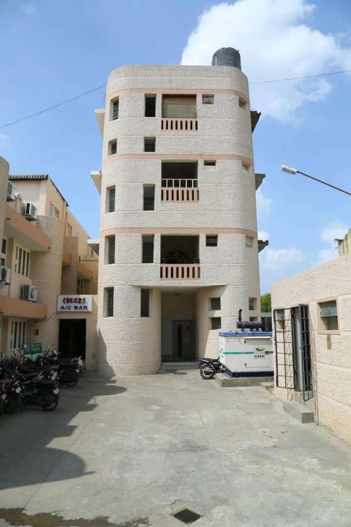 Senthil Residency