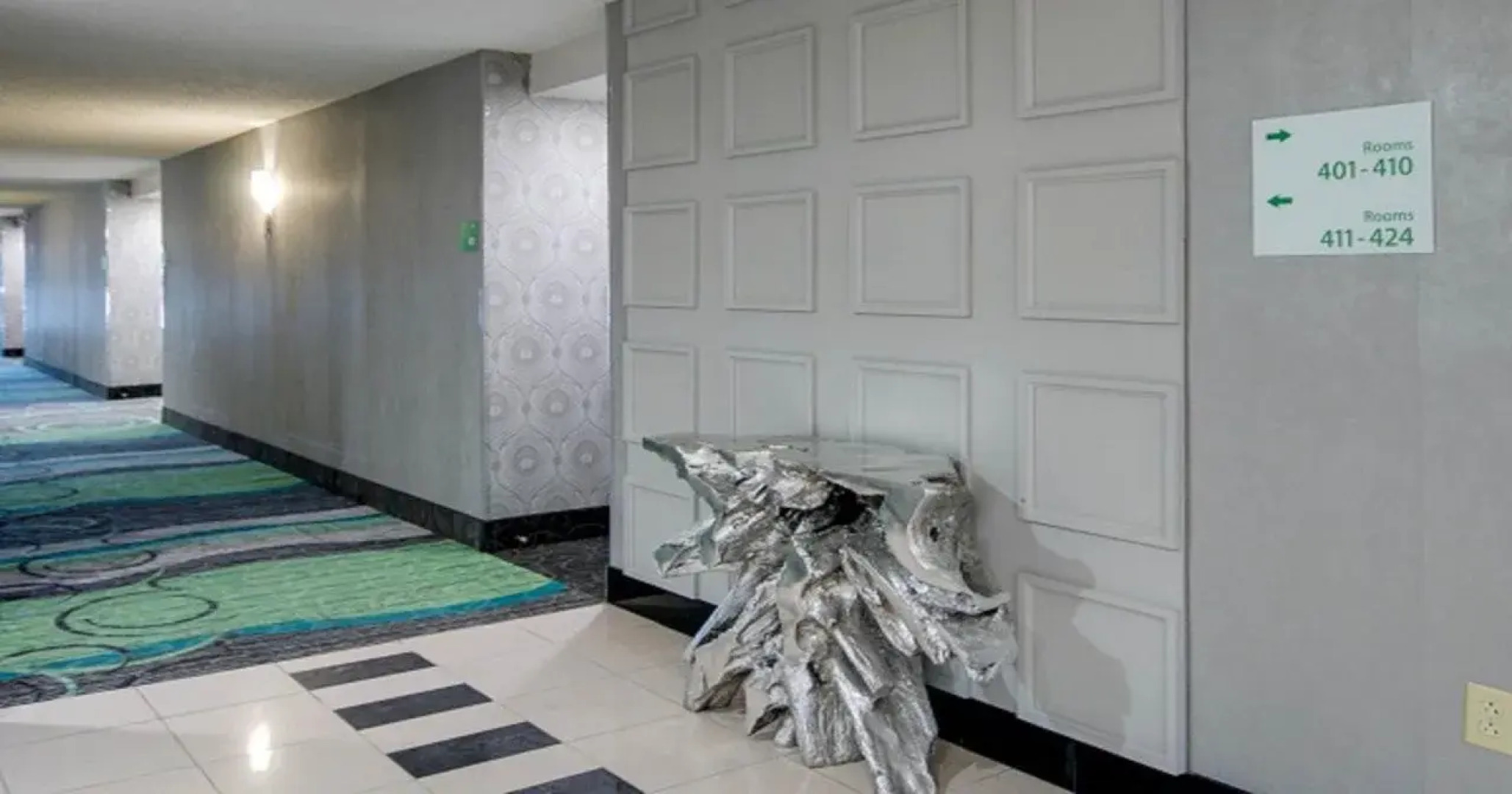 Holiday Inn Manhattan at the Campus by IHG