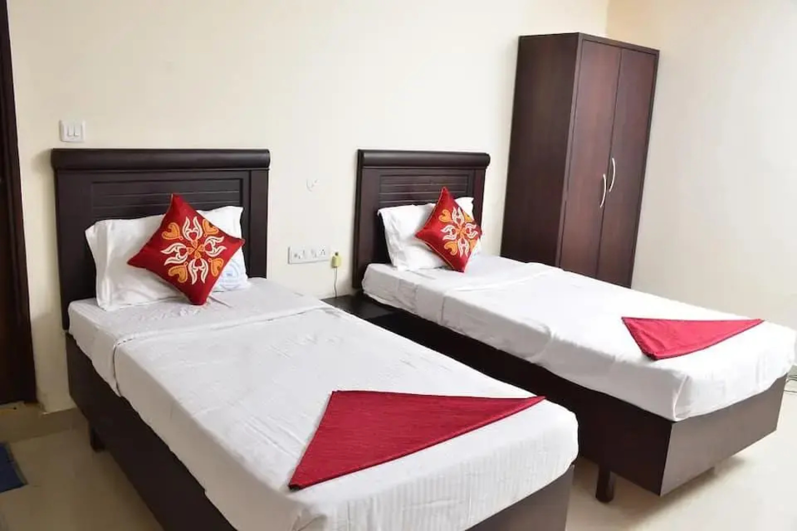 Hotel Sitara Grand