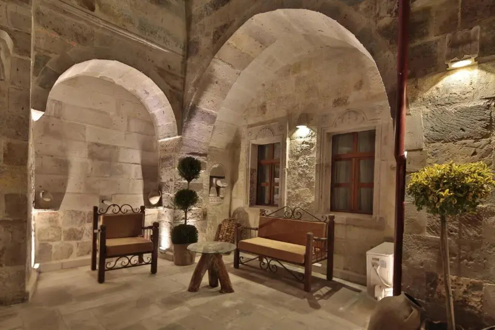 Aren Cave Hotel & Art Gallery