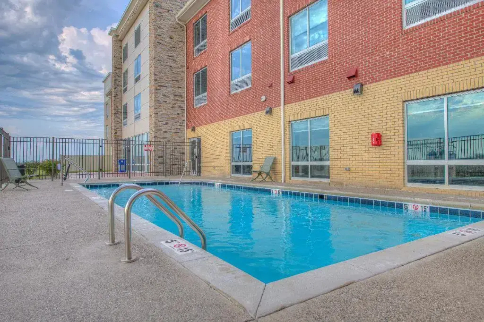 Holiday Inn Express & Suites Remington by IHG