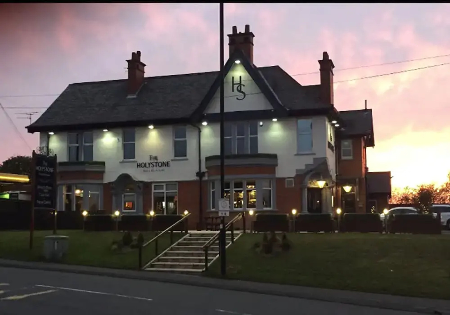 Holystone Bar and Restaurant