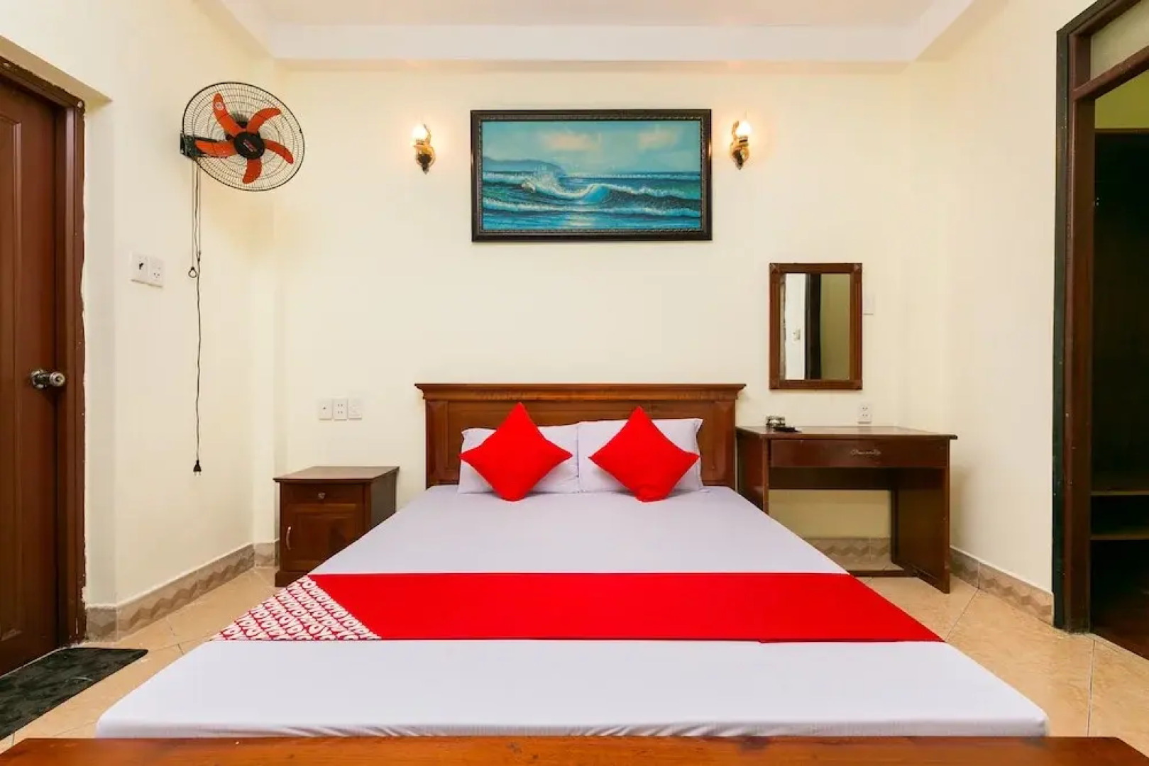 Cam Ranh Hotel 1 by OYO Rooms