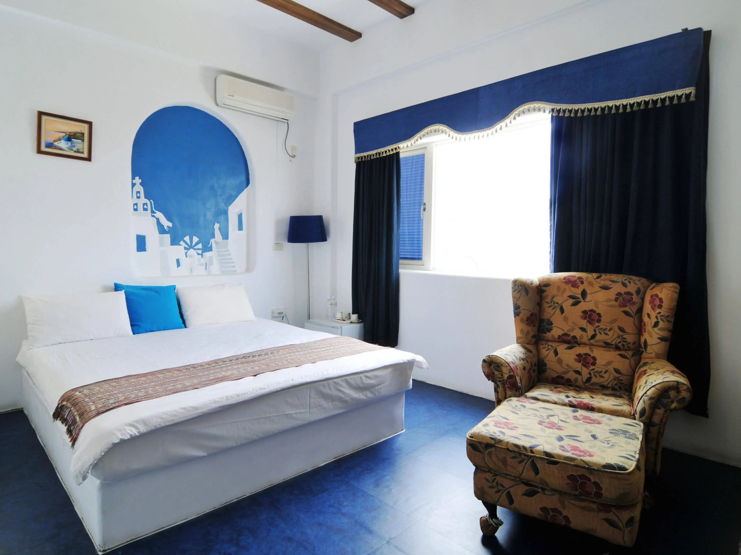 Greek frontier villa