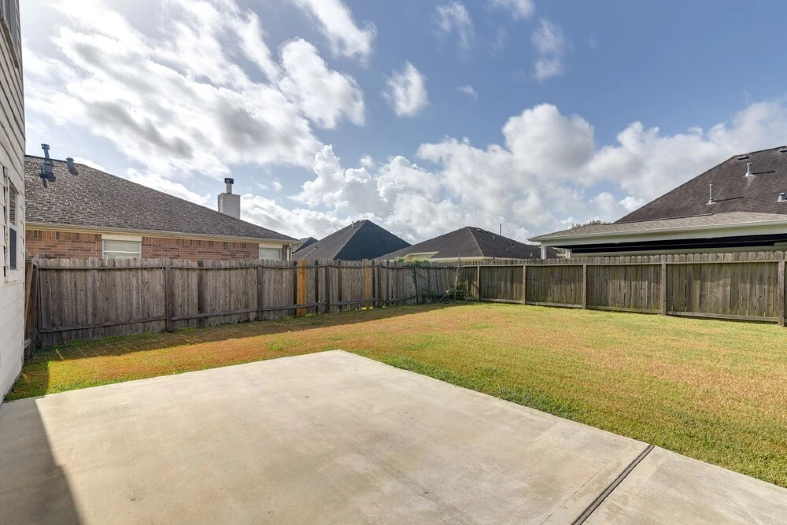 Pet-friendly Pearland Home ~ 21 Mi to Houston!