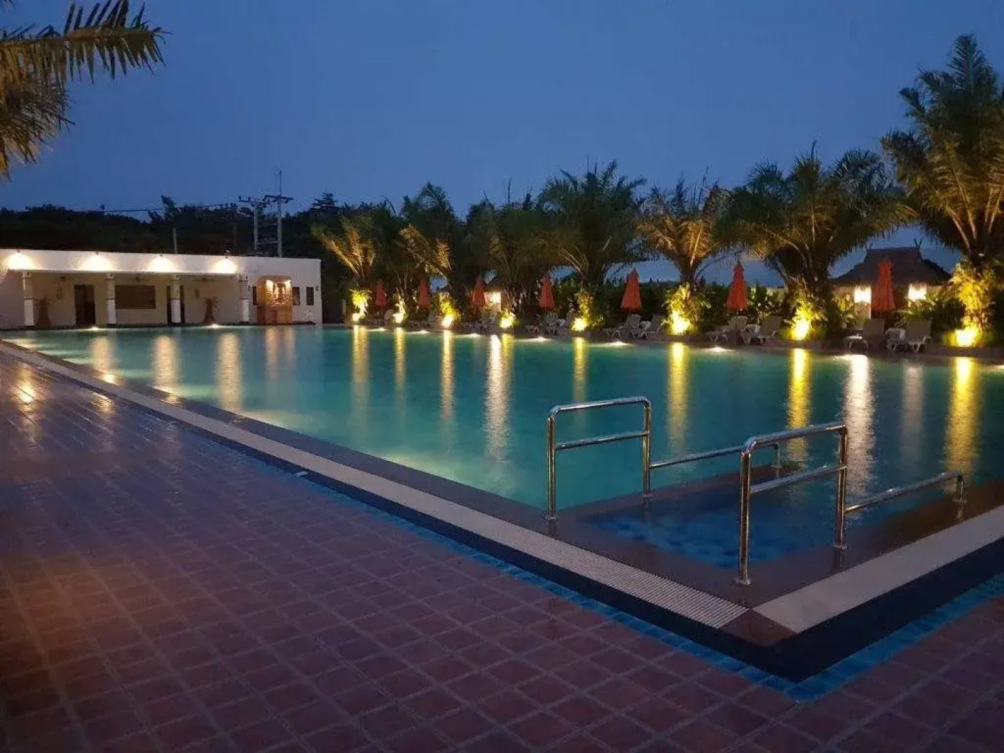 3Z Pool Villa & Hotel