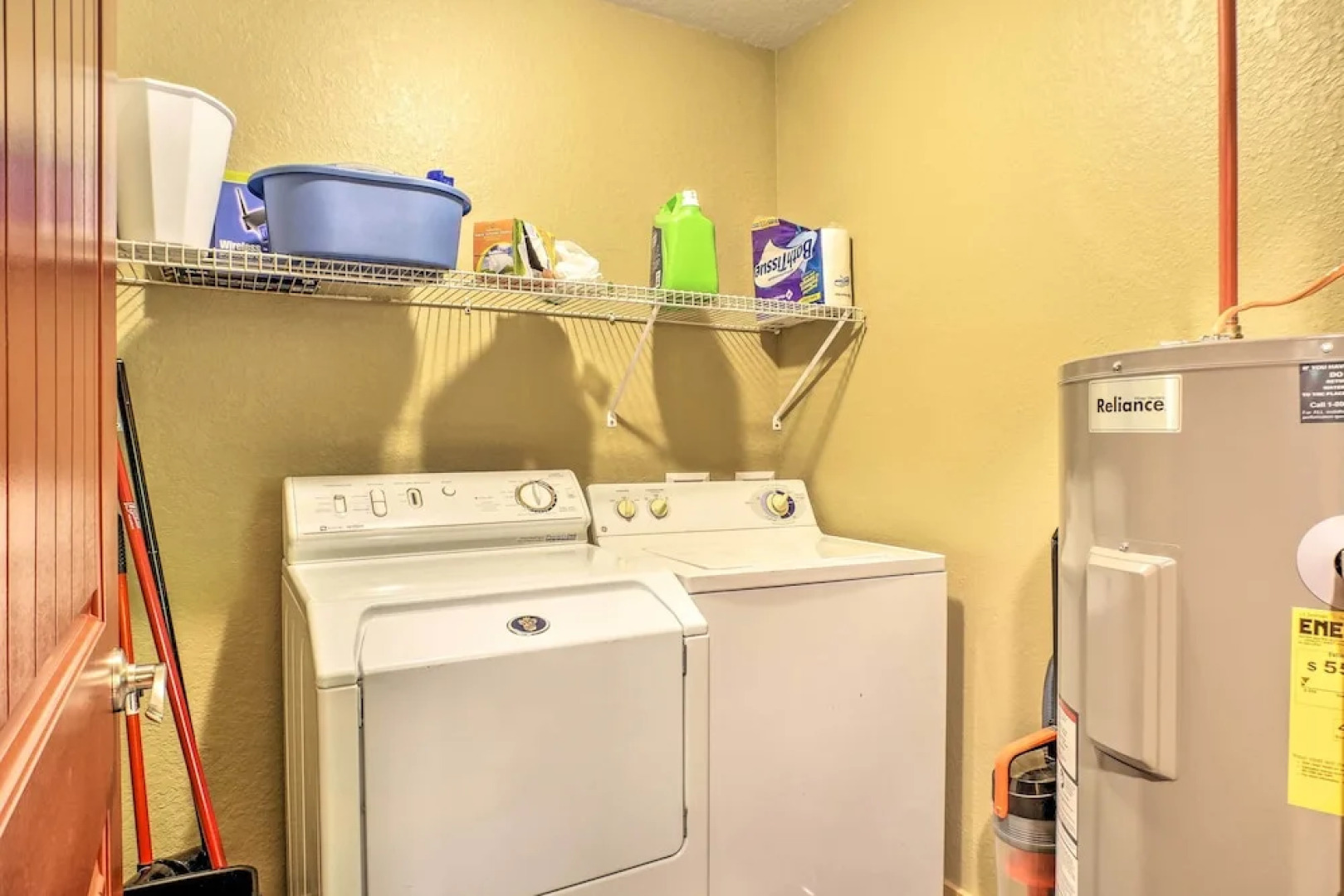 Guntersville Lake Cabin w/ 3 Fishing Ponds!