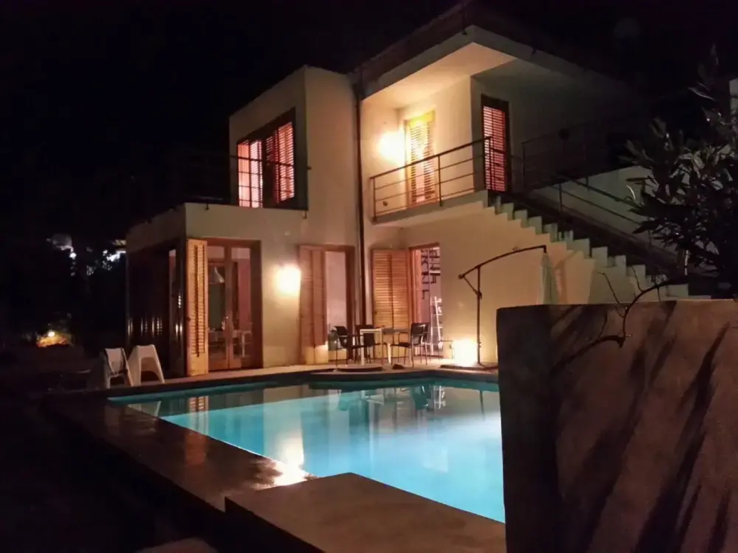 Villa With Pool Garden Near The Sea