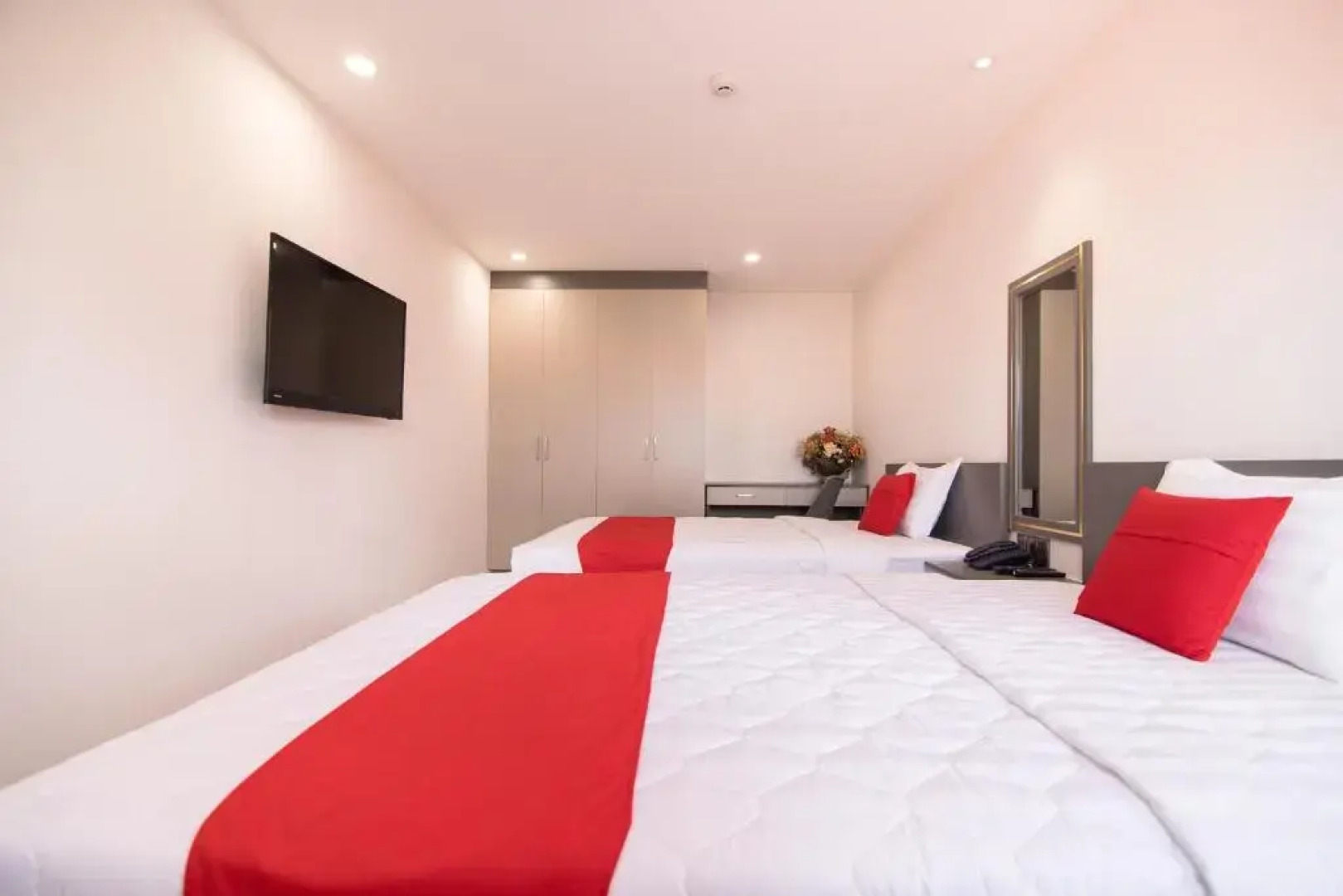 Bin Bin Hotel 7 - Near Ton Duc Thang University