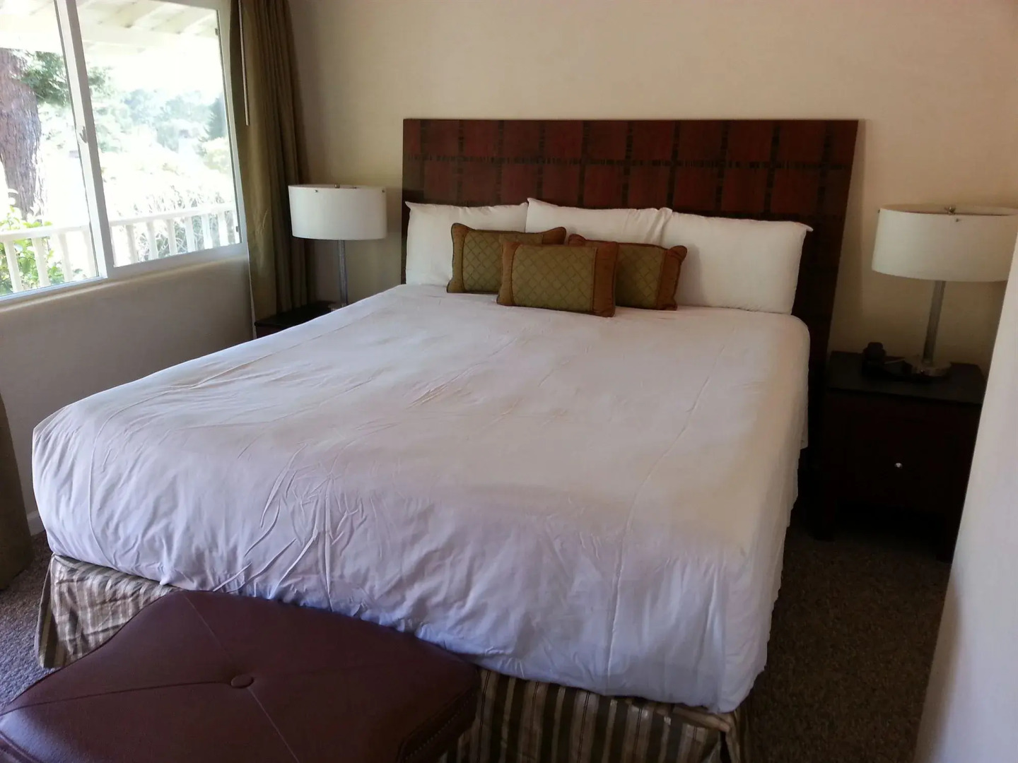 Vendange Carmel Inn & Suites