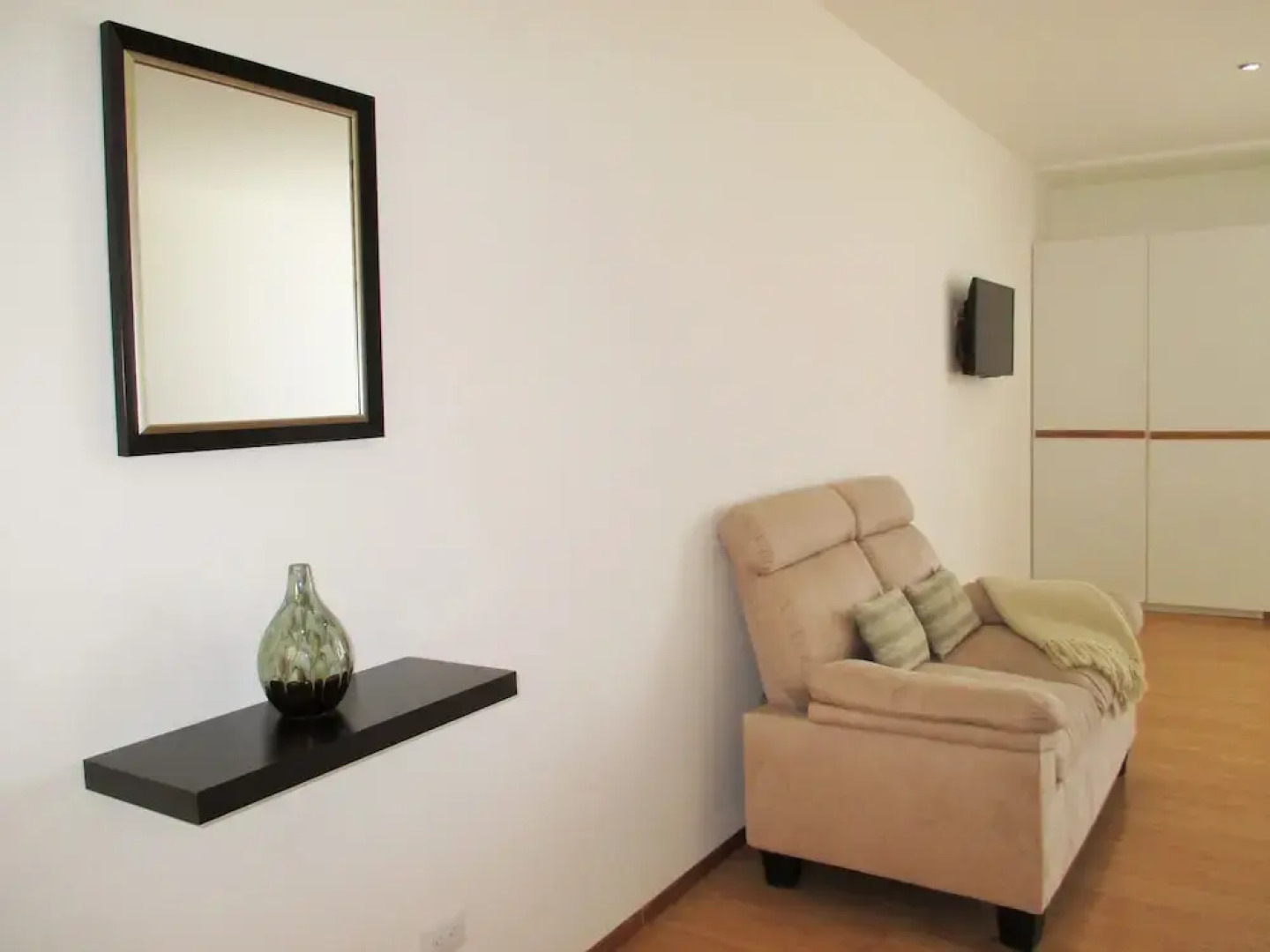 Cedar Cats Short Stay Apartments - Adults Only