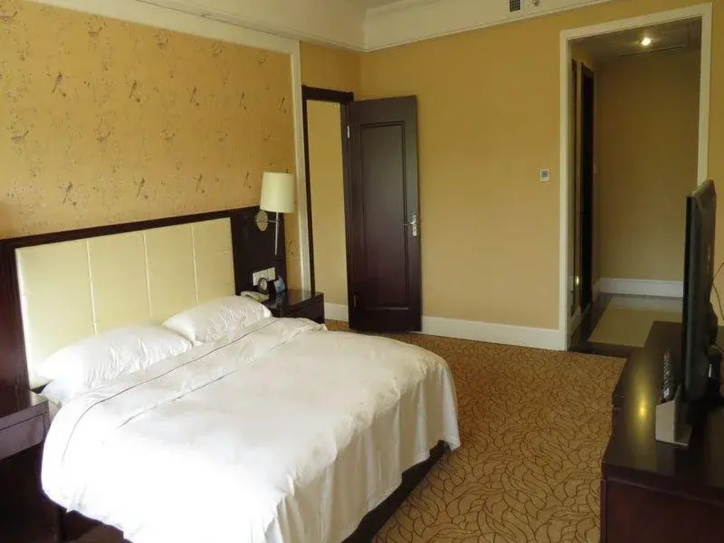 Inzone  Garland  Hotel Taian