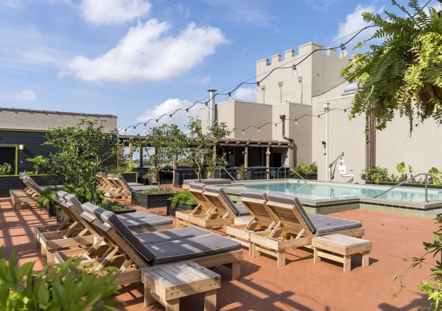 Отель The Barnett