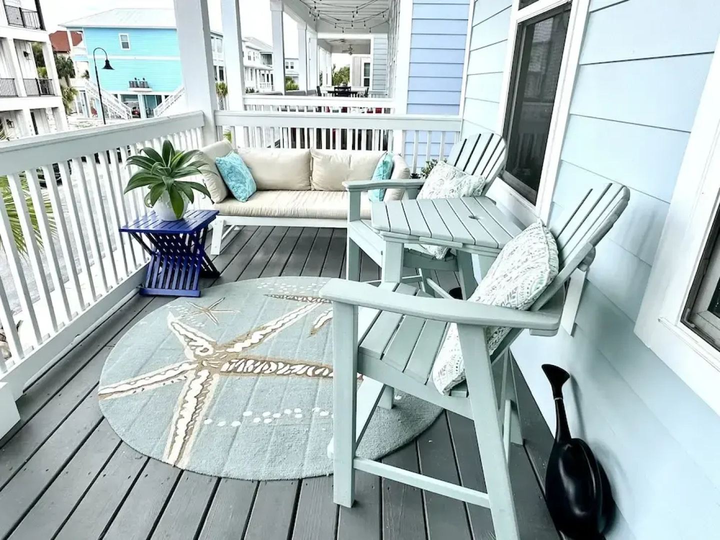 Bay Side 4 Bedroom Home by RedAwning