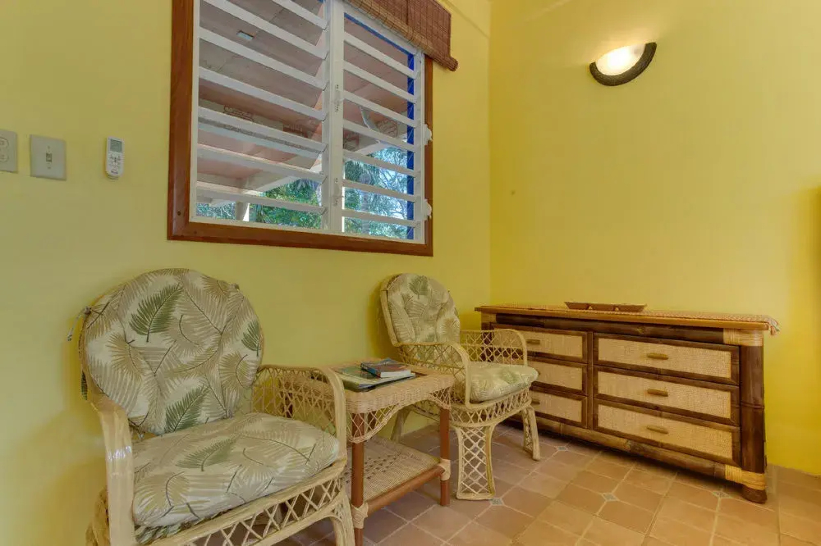Coconut Row Boutique Hotel