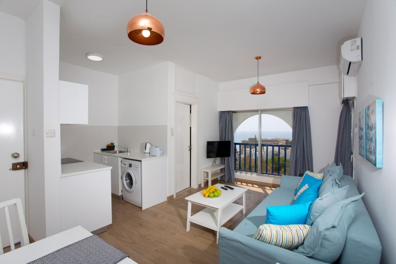 White Arches Sea View Apt No 1